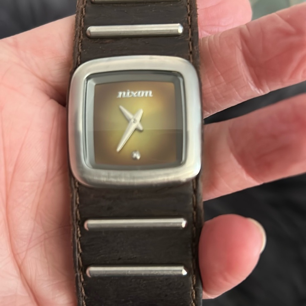 Nixon Vintage-“The Dutchess”